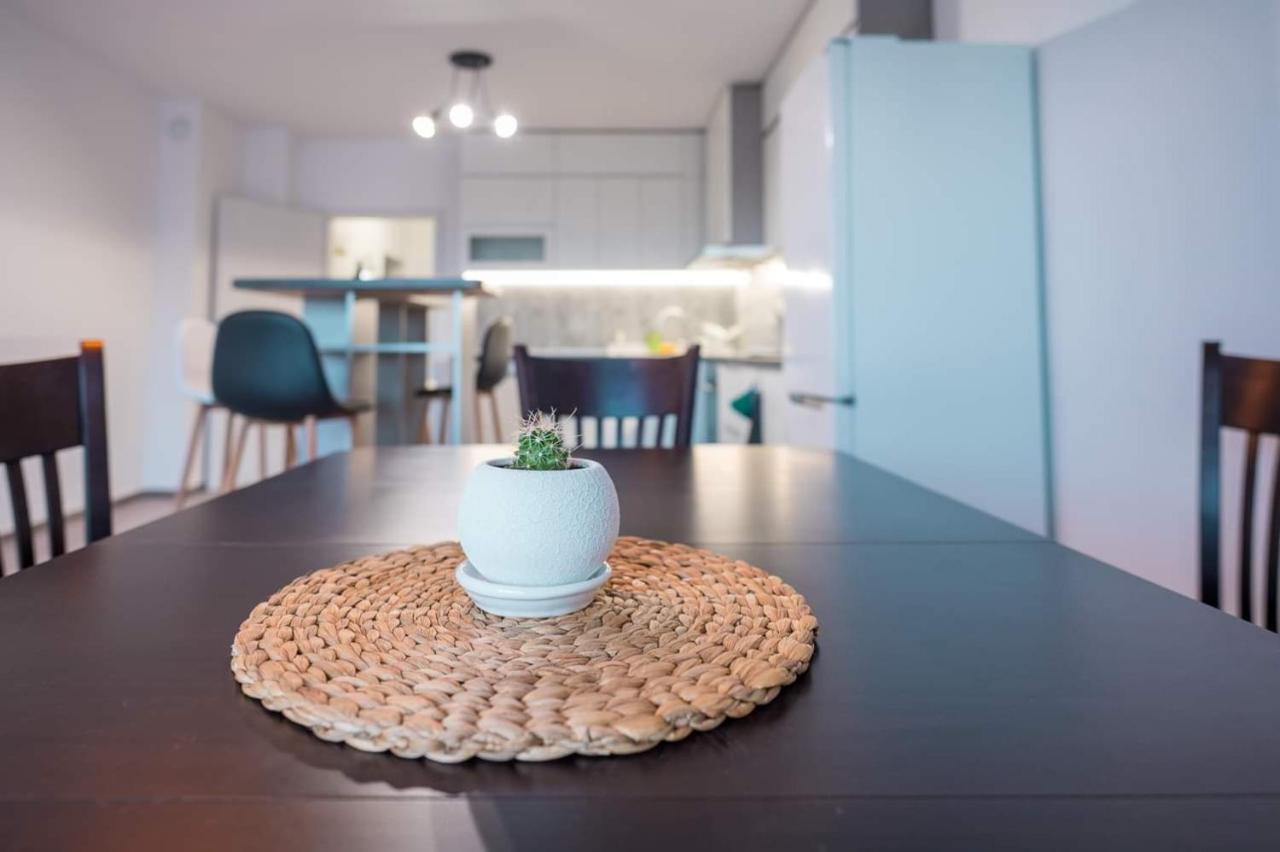 Turquoise By Rv Apartments Varna Exteriör bild